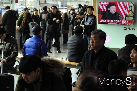 [머니S포토] 눈을 뗄 수 없는 북미정상회담
