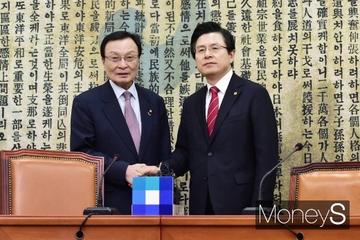 [머니S포토] 황교안 국회일정 소화, 민주당 예방