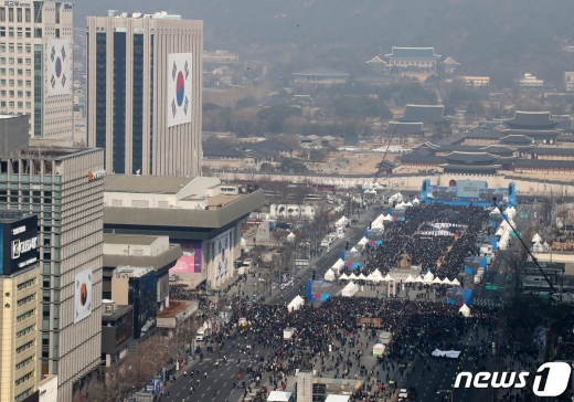 3.1절 100주년을 맞은 1일 오전 서울 세종대로 광화문광장에서 3.1절 중앙 기념행사가 열리고 있다./사진=뉴스1