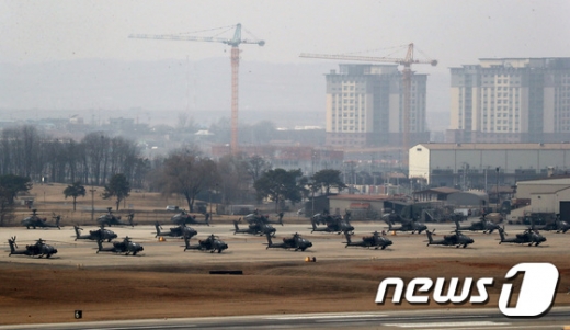 3일 오후 경기도 평택시 미8군사령부 캠프 험프리스에 미군 헬기들이 계류되어 있다./사진=뉴스1