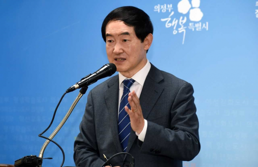 ▲ 안병용 의정부시장은 4일 기자간담회를 통해 그간 추진해 온 도봉산~옥정광역철도의 노선 변경에 대한 의정부시의 입장을 밝혔다. / 사진제공=의정부시