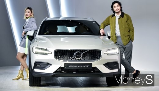[머니S포토] 트렌드 민감 고객 위한 신형 크로스 컨트리