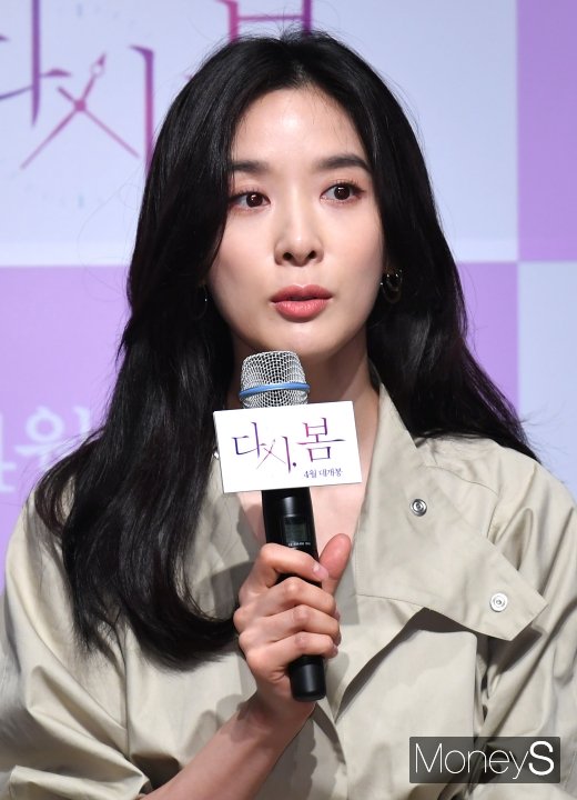 [머니S포토] 이청아 '시간이 멈춘 미모'
