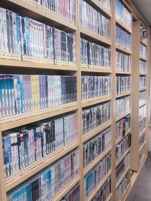 ▲ DVD 서가. / 사진=안양시 제공