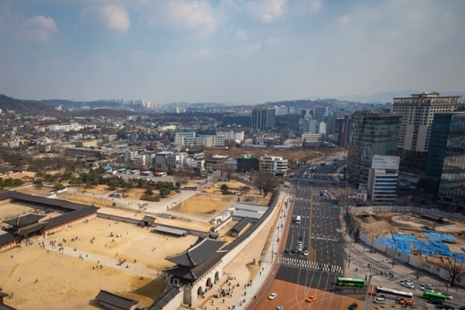 7일 오후 서울 종로구 정부서울청사에서 바라본 경복궁 일대. /사진=뉴스1