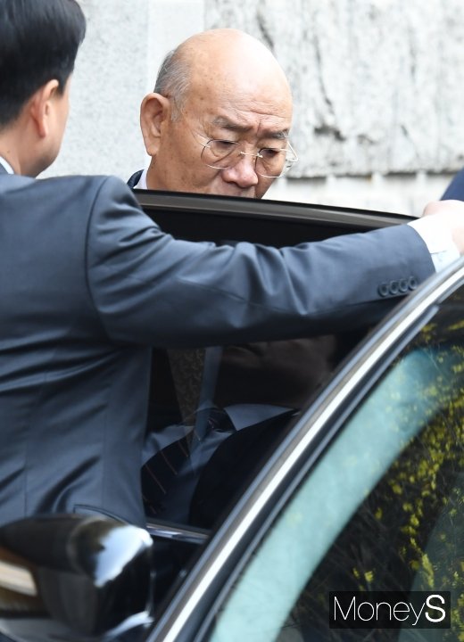 [머니S포토] 전두환, 광주로 이동