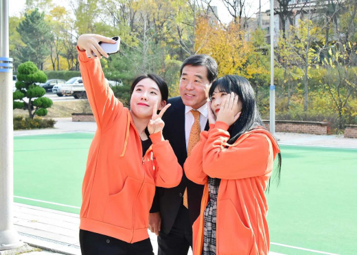 ▲안산시(시장 윤화섭)는 개별화된 맞춤형 교육으로 교육패러다임을 전환하기 위해 '고교 개별화 교육과정 프로젝트' 및 '고교 수업혁신'을 추진하고 있다. / 사진=안산시 제공