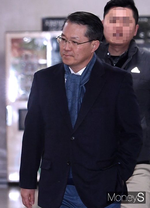 [머니S포토] 강경훈 전 삼성 부사장, '노조와해 공판' 출석