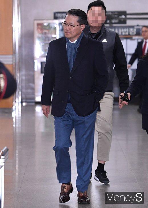[머니S포토] 강경훈 전 삼성 부사장 '묵묵부답'