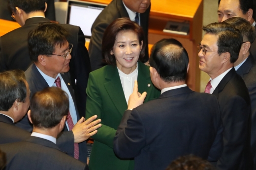 교섭단체 대표연설 마치고 미소를 띤 나경원 자유한국당 원내대표. /사진=뉴스1 임세영 기자