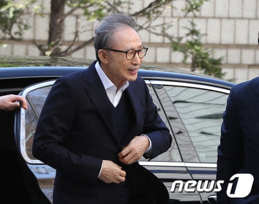 이명박, 석방 후 첫 재판 마쳐…자택으로 이동 (속보)