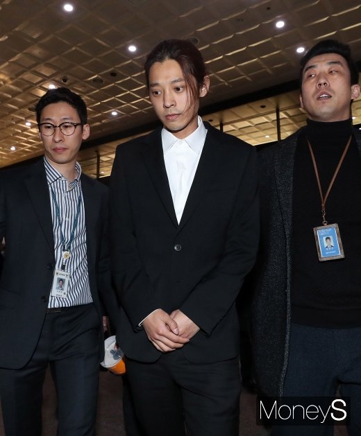 [머니S포토] 두손 가지런히 모은 정준영