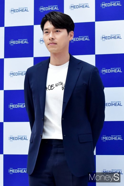 [머니S포토] 만찢남 현빈, '훤칠한 이목구비'