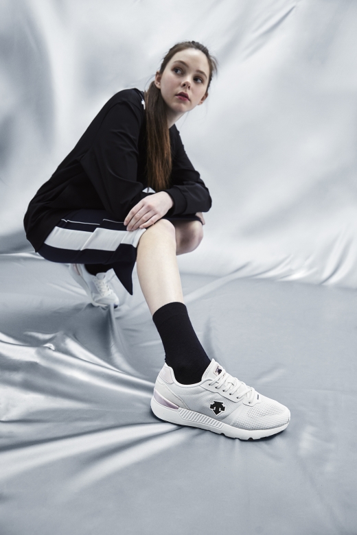 ©데상트(DESCENTE)