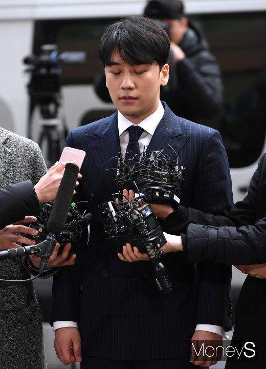 [머니S포토] 눈 감은 승리