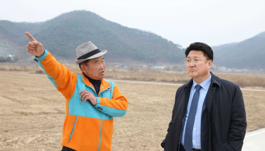 ▲ 여름철 자연재난 사전대비 점검에 나선 엄태준 이천시장. / 사진제공=이천시