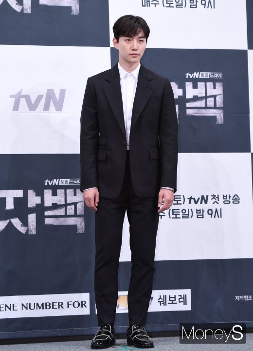 [머니S포토] 이준호, 훈훈한 변호사로 변신
