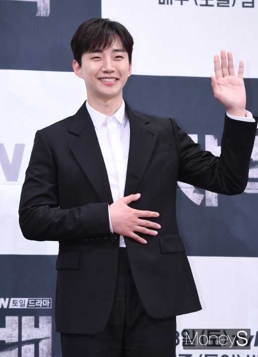[머니S포토] 이준호 '여심 사로 잡는 미소'