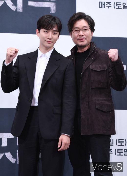 [머니S포토] 이준호·유재명 '변호사와 형사'
