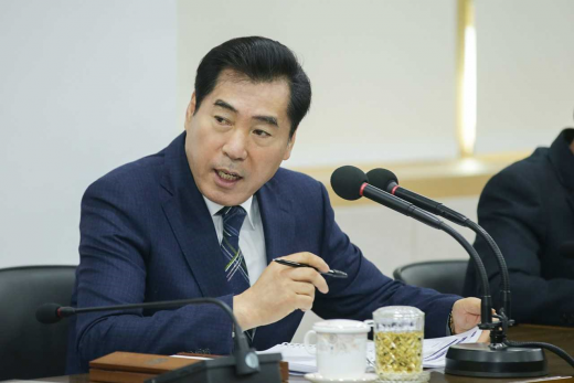 '공약 지시사항 보고회'를 개최하고 있는 김상돈 의왕시장. / 사진제공=의왕시  