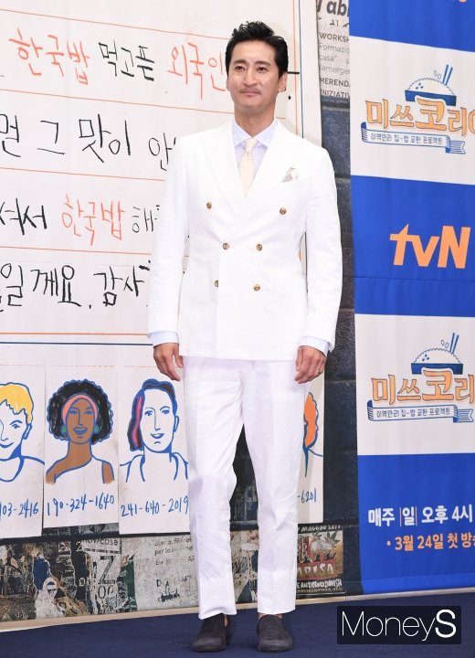 [머니S포토] 신현준, 아무나 소화하기 힘든 화이트 슈트