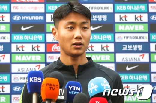 19일 파주 국가대표 트레이닝센터에 입소한 백승호가 대표팀 훈련에 앞서 인터뷰를 하고 있다. /사진=뉴스1