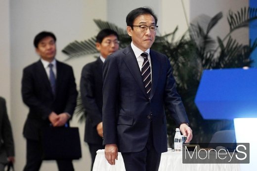 [머니S포토] 제50회 삼성전자 주총 참석한 김기남 부회장