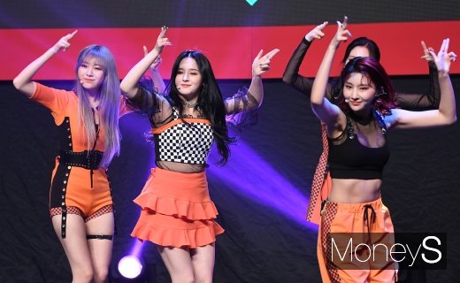 [머니S포토] 모모랜드 제인·낸시·혜빈 '아임 소 핫'