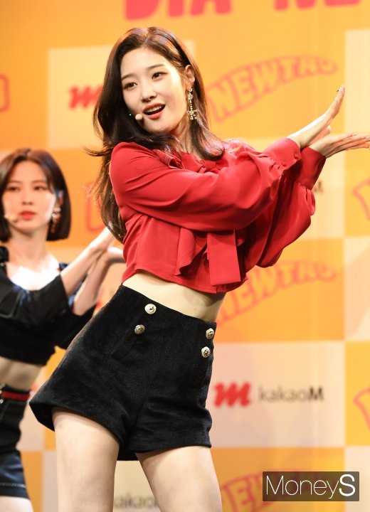 [머니S포토] 다이아 정채연 '감탄사 절로 나오는 비주얼'