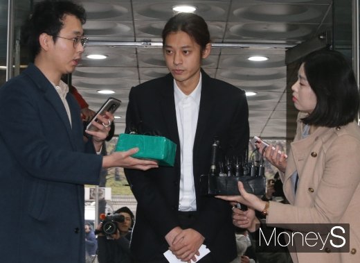 [머니S포토] 정준영, 어두운 얼굴