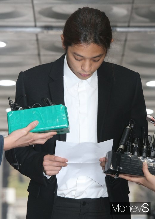 [머니S포토] '성관계 몰카' 정준영, 모든 혐의 인정