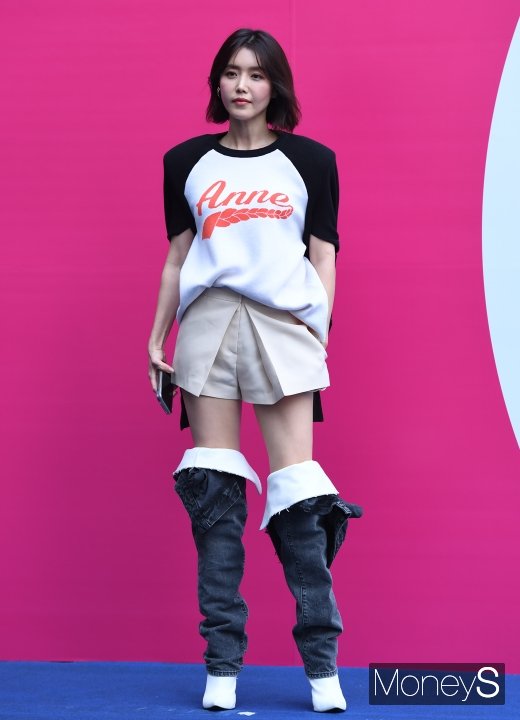 [머니S포토] 채정안, 난해한 롱부츠