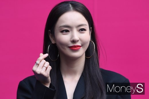 [머니S포토] 이다희, 매력적인 레드립