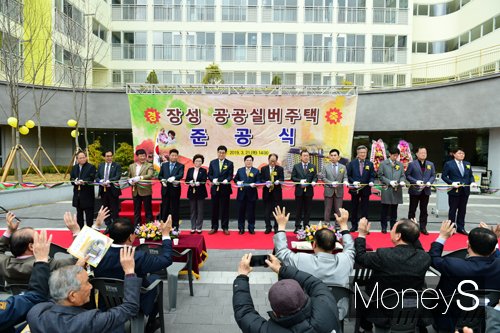 광주전남 최초의 장성 공공실버 주택 준공식 모습 /사진=장성군 제공