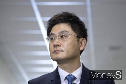 양민석 YG엔터테인먼트 대표가 22일 오전 서울 마포구 홀트아동복지회에서 열린 와이지엔터테인먼트 제21기 정기주주총회에 앞서 입장을 밝히고 있다./머니투데이 이기범 기자