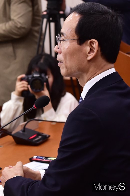 [머니S포토] 답변하는 최정호 장관 후보자