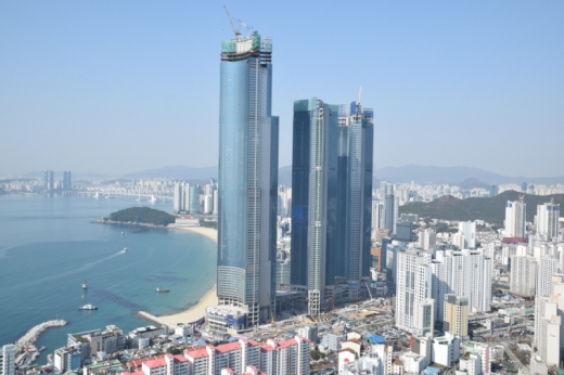 엘시티 더샵 전경. /사진=포스코건설