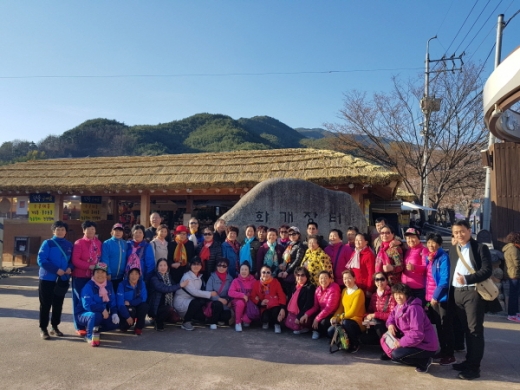 중국 단체관광객이 지난 23일 하동을 방문했다./사진제공=경남도