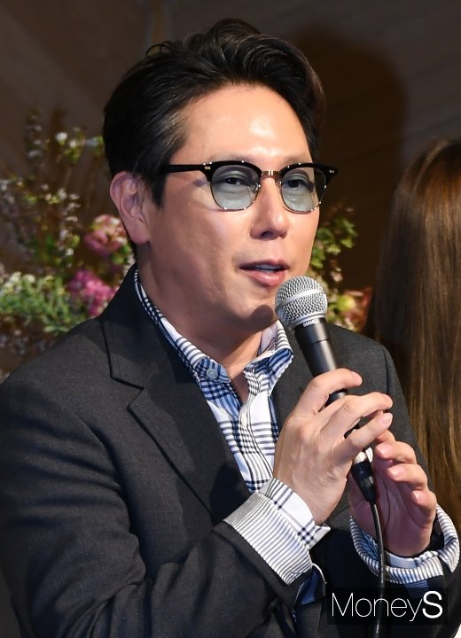 [머니S포토] 윤종신 '올해 데뷔 30주년'