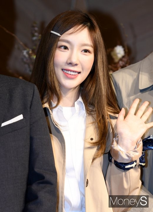 [머니S포토] 태연 '활짝 핀 꽃미모'