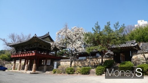 밀양향교 풍화루. /사진=박성기 여행 칼럼니스트