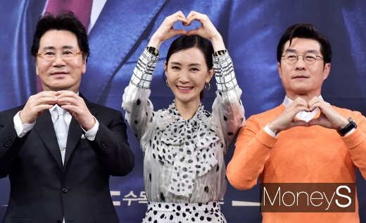 [머니S포토] 더뱅커 유동근·채시라·김상중, 국민배우 한자리에