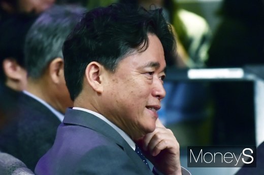 [머니S포토] 수목드라마 더뱅커, 최승호 MBC 사장도 관심 집중