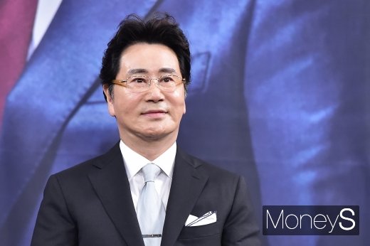 [머니S포토] 유동근, '부드러운 중년미 폴폴'