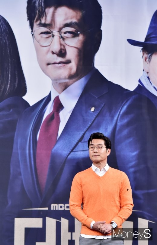[머니S포토] 더뱅커 김상중, 