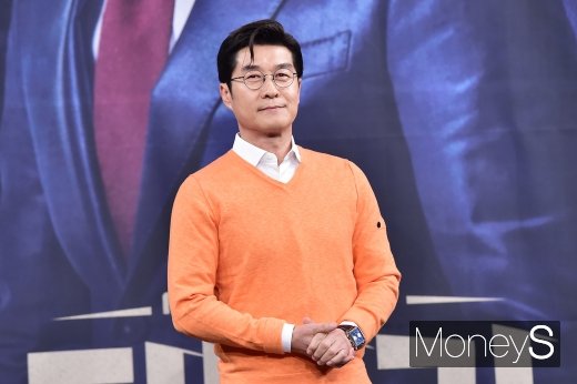 [머니S포토] 더뱅커 김상중, '정의 구현을 위해 고군분투하는 감사'