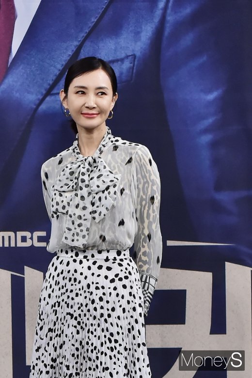 [머니S포토] 더뱅커 채시라, 