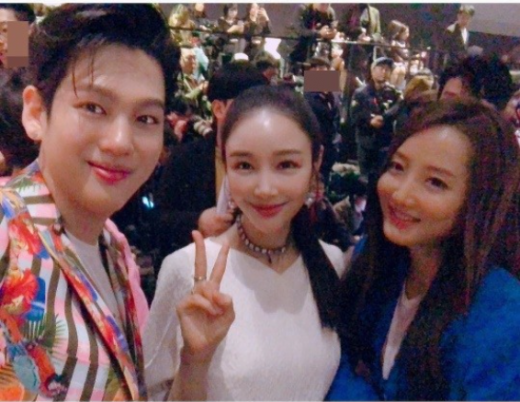 론 이사강 사강(왼쪽부터). /사진=이사강 인스타그램 캡처