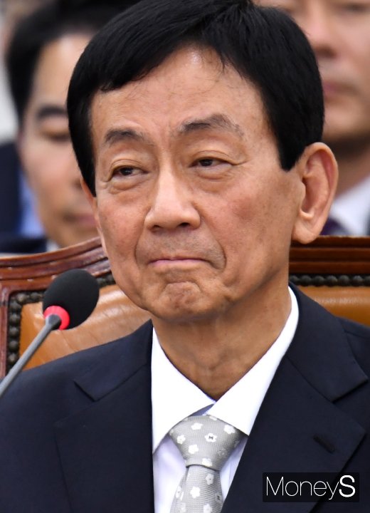 [머니S포토] 진영 장관 후보자, 입술 꽉 물고