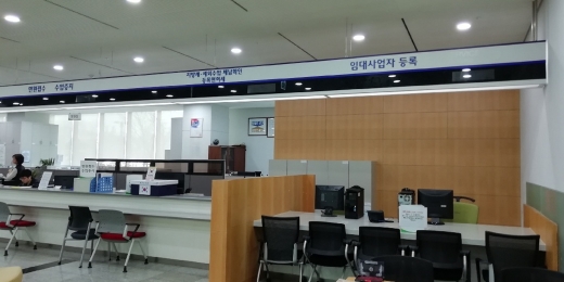 성남시청 1층 종합민원실에 주택 임대사업자 등록 신청을 원스톱 처리해주는 창구가 설치  운영된다. / 사진제공=성남시